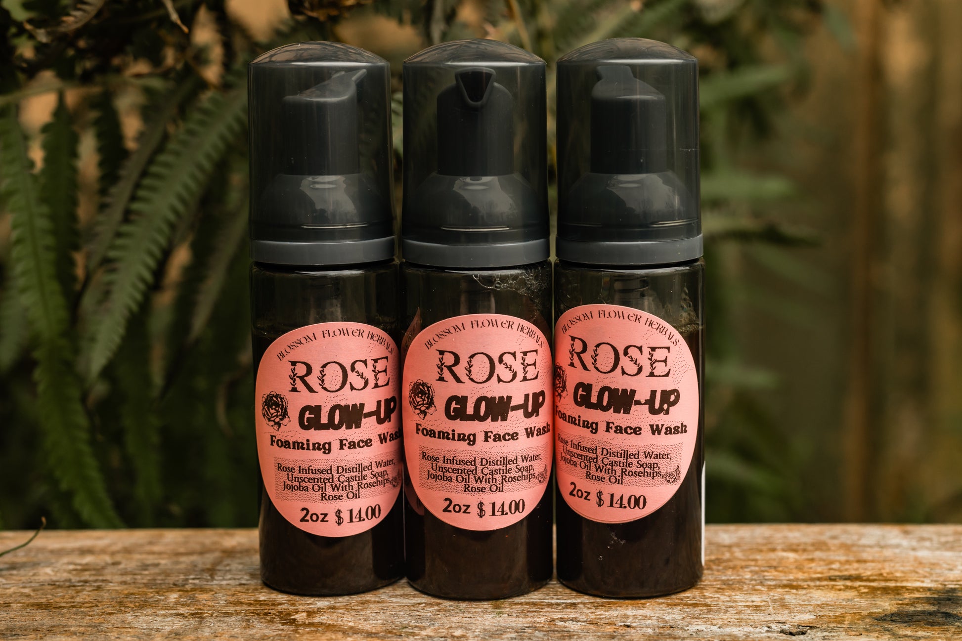 Clean, pure, foaming face wash for a refreshingly clean face.
